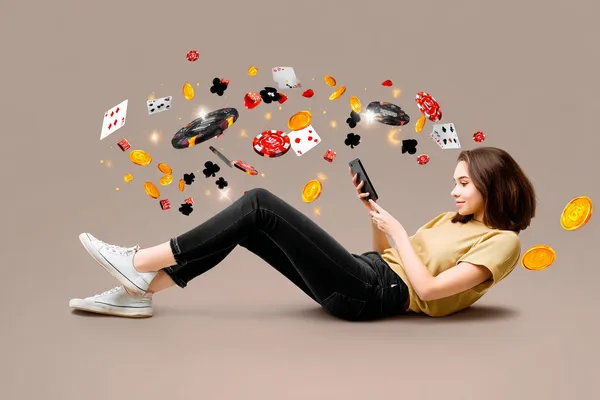 QWE123 - Trải nghiệm giải trí đẳng cấp và linh hoạt Một cô gái trong bộ váy xanh sang trọng đứng cạnh vòng roulette, gợi lên bầu không khí casino cao cấp của QWE123.